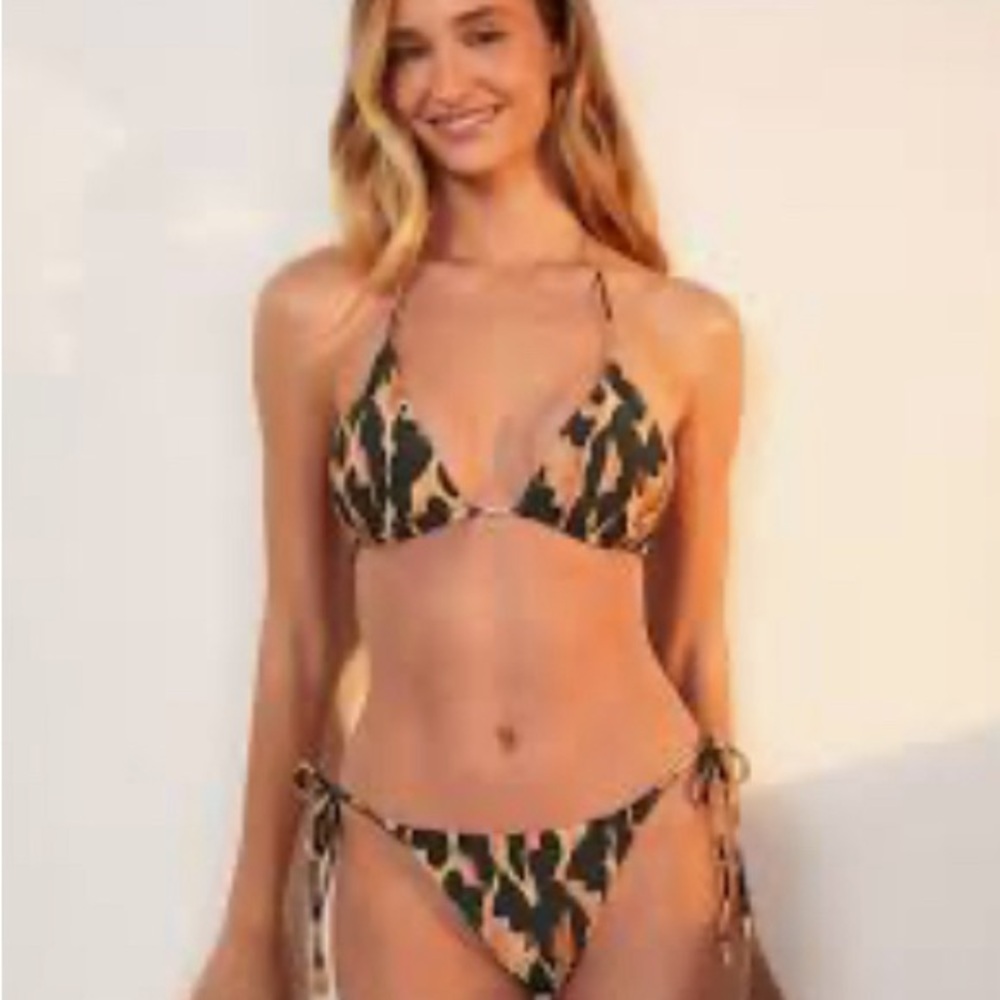 Paula hermanny bikini - Picture 3 of 3